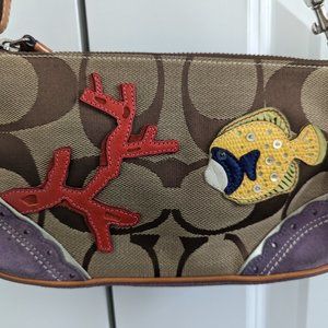 Coach Leather Limited Edition Fish Canvas Leather Shoulder Bag (H05Q-149)